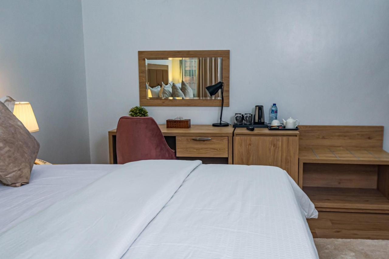 Quest Boutique Hotel Gwarinpa Kültér fotó