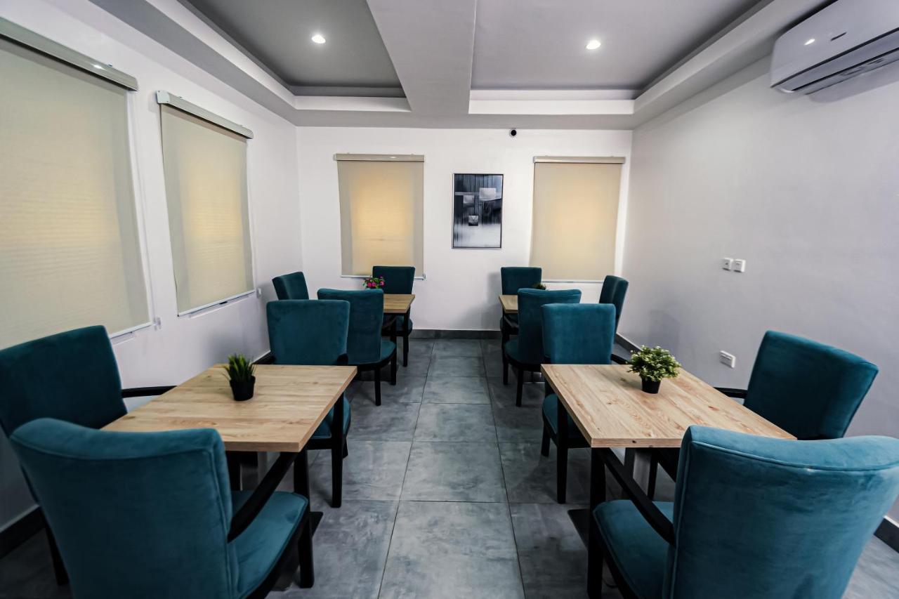 Quest Boutique Hotel Gwarinpa Kültér fotó